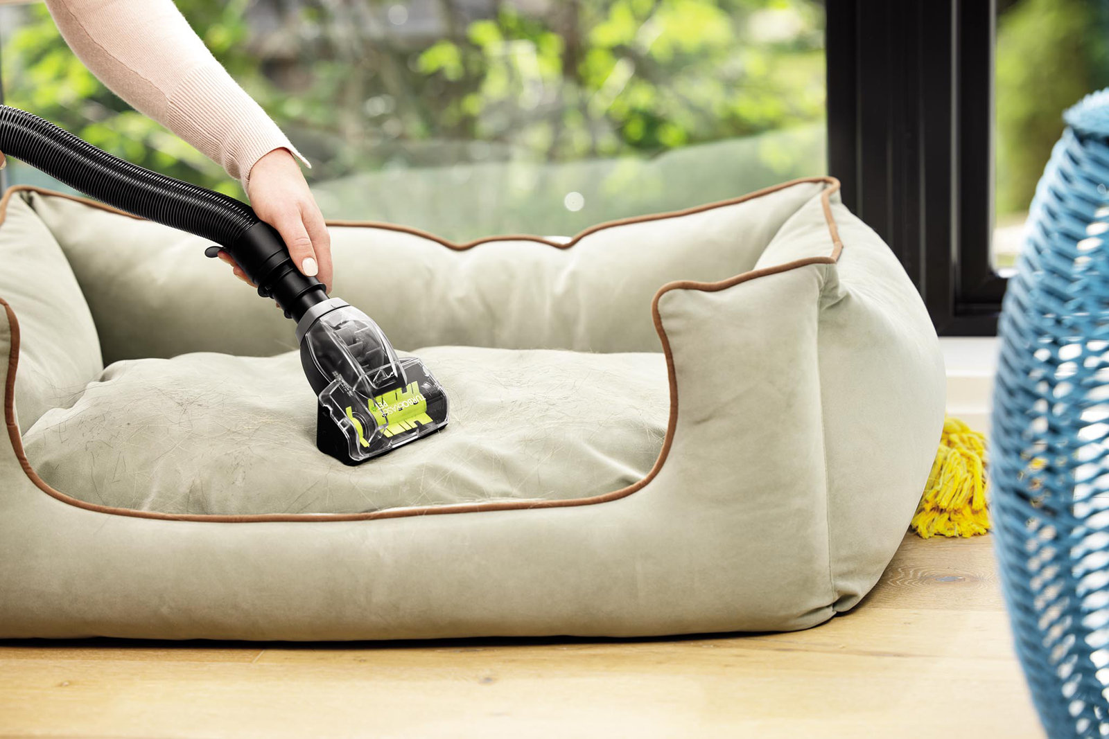 Bissell Cleanview Swivel Pet Reach Upright Vacuum